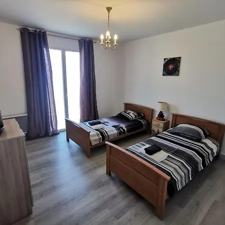 Maison Avec Jardin Holiday home *
